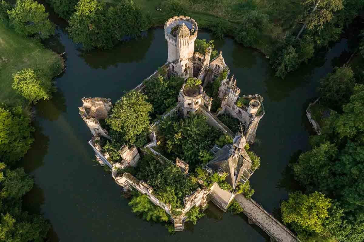 Tree House Module, una casa sull'albero tra i castelli della Loira