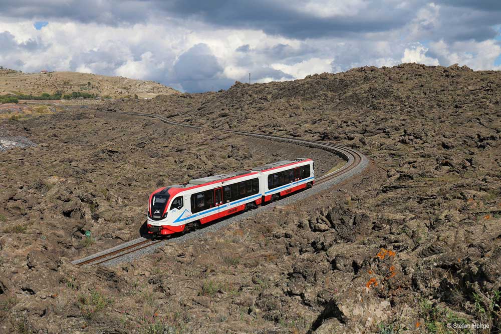 Il percorso e gli itinerari turistici della Ferrovia Circumetnea