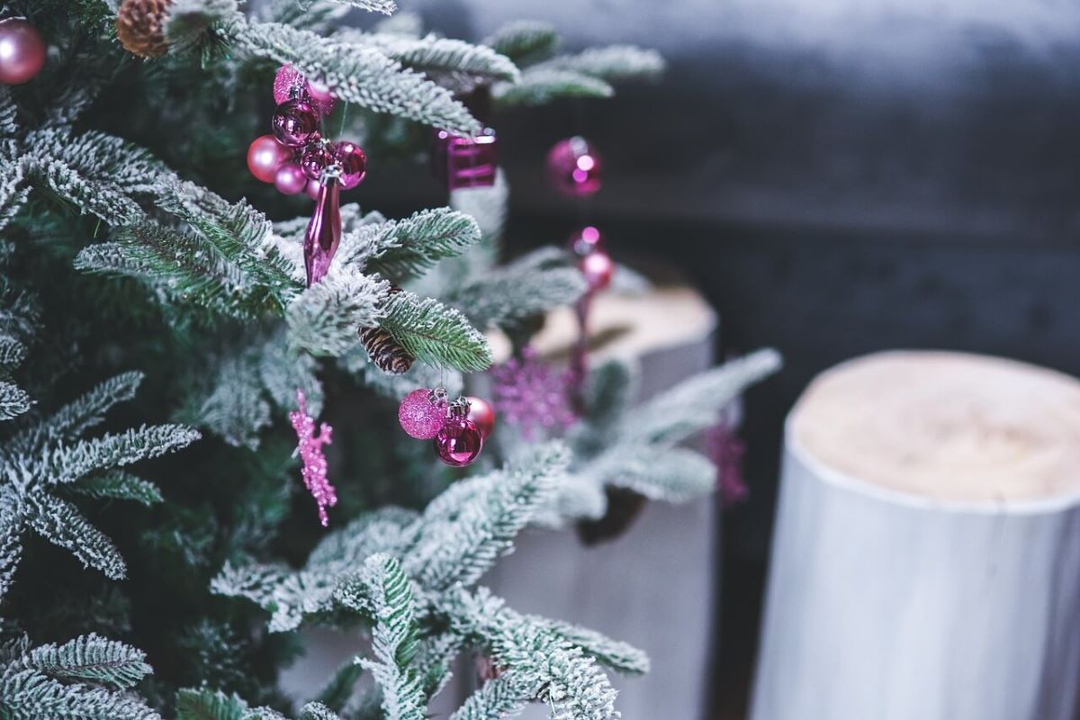 Albero di Natale viola