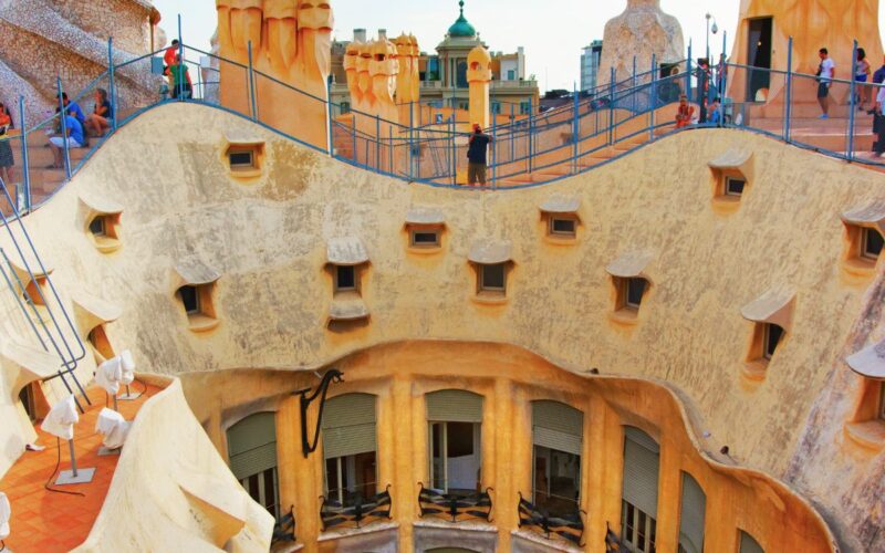 Alla scoperta delle Case di Architetti Famose|Alla scoperta delle Case di Architetti Famose - Frank Lloyd Wright|Alla scoperta delle Case di Architetti Famose - Antoni Gaudí Casa Batlló|Alla scoperta delle Case di Architetti Famosi