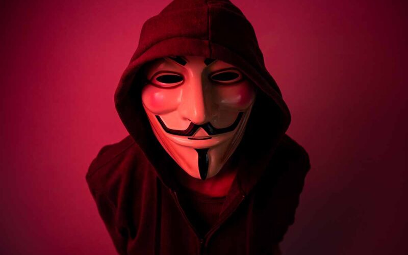 Anonymous la cyberguerra contro la Russia|Anonymous la cyberguerra contro la Russia