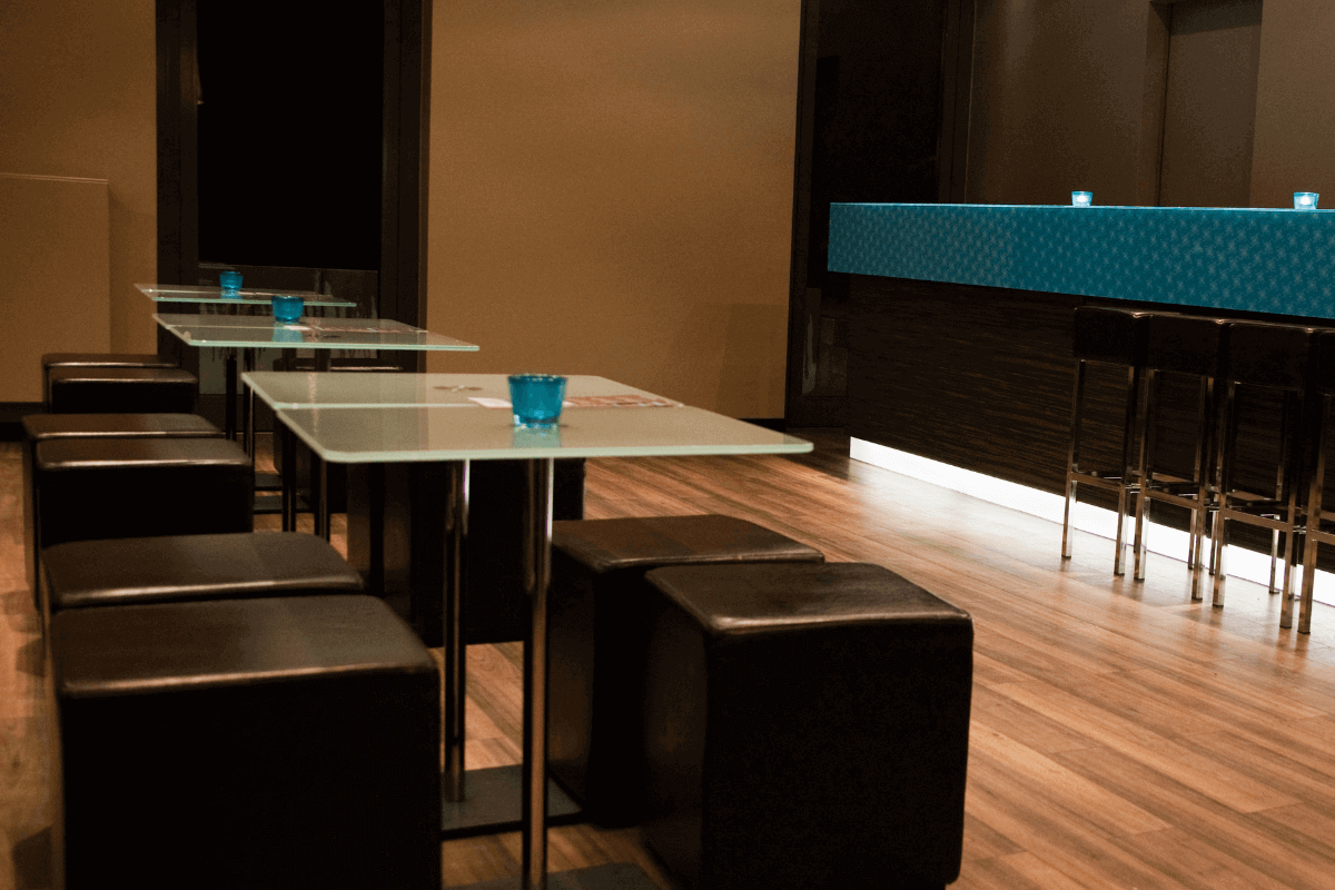 arredamento bar guida