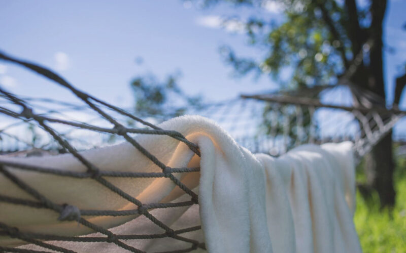 Arredare gli esterni con le amache da giardino