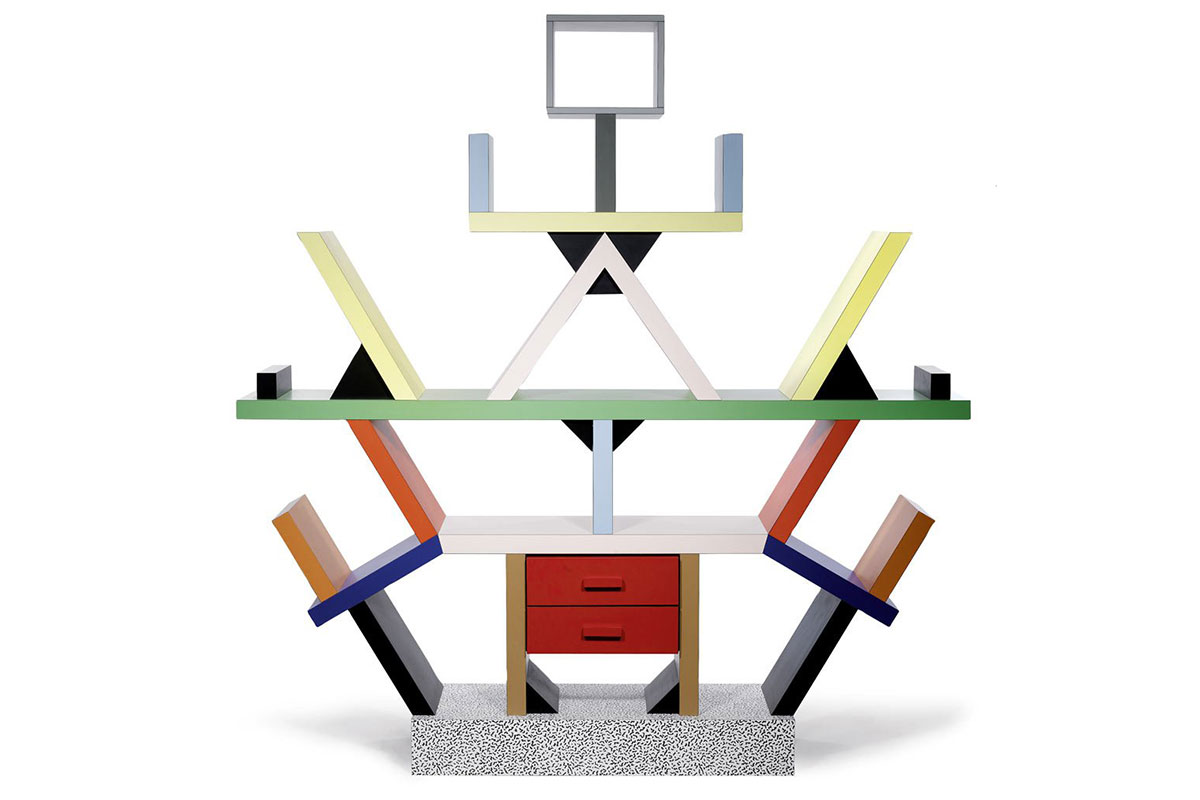 Libreria Carlton colorata disegnata da Ettore Sottsass