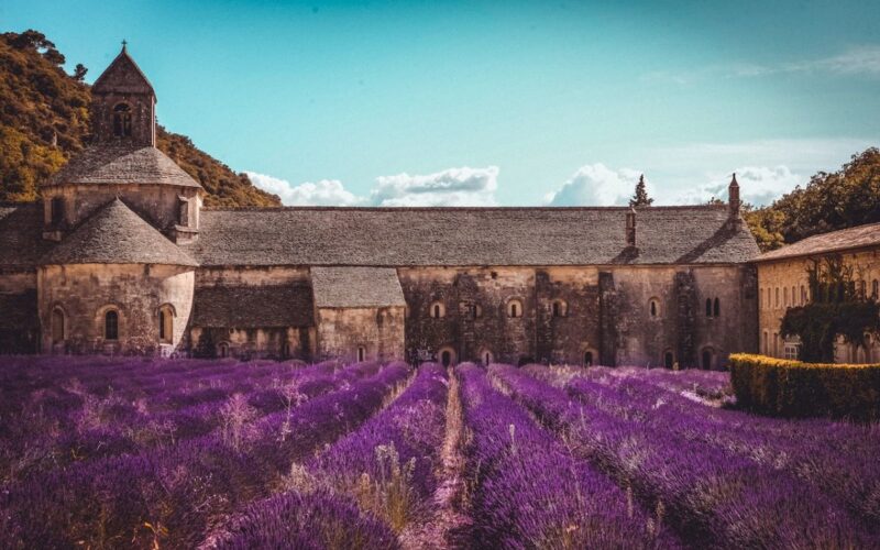 Arredi con colori provenzali: le immagini più belle