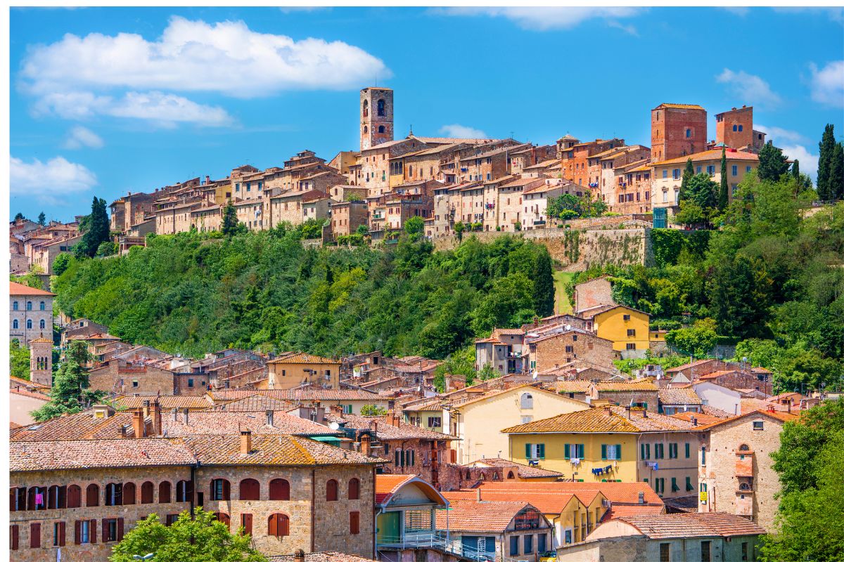 Conosci la città del cristallo Si chiama Colle Val d'Elsa e si trova in Toscana