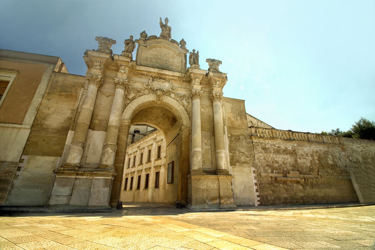 Cose strane da fare in Puglia in estate L'ex Monastero degli Olivetani a Lecce