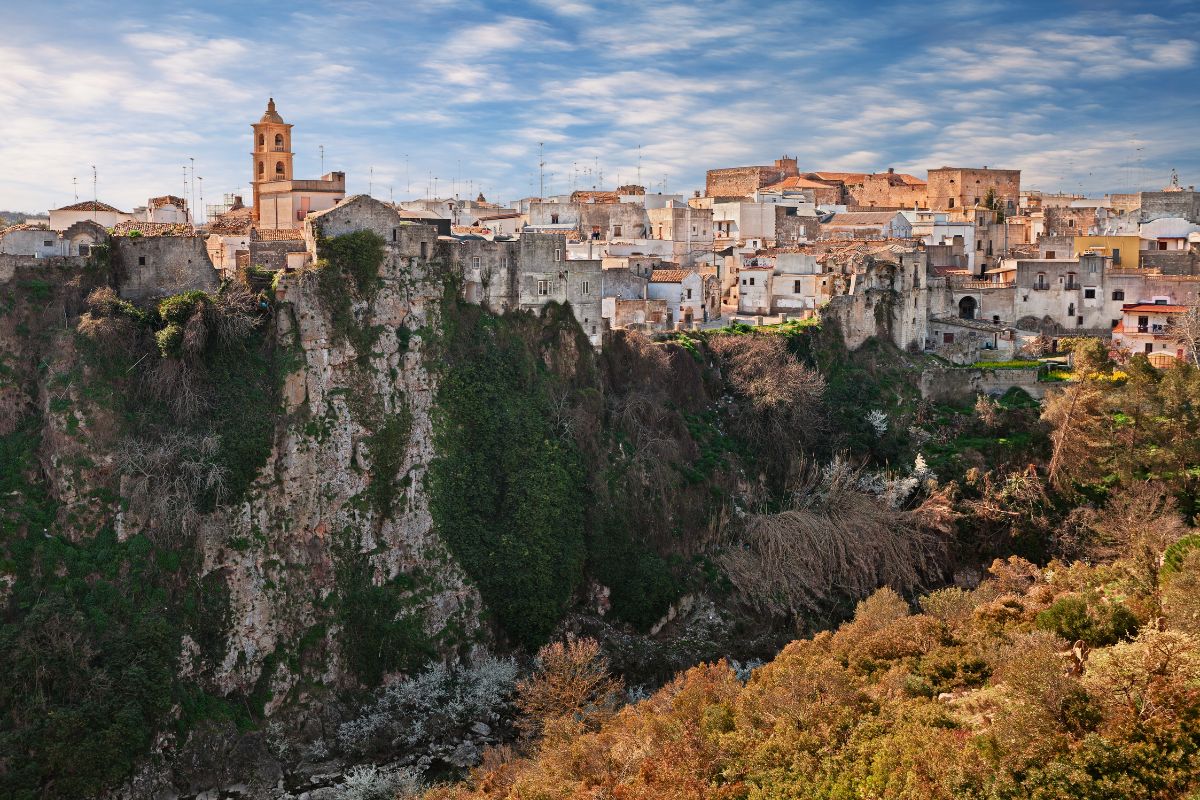 Cose strane da fare in Puglia in estate Parco Naturale Terra delle Gravine