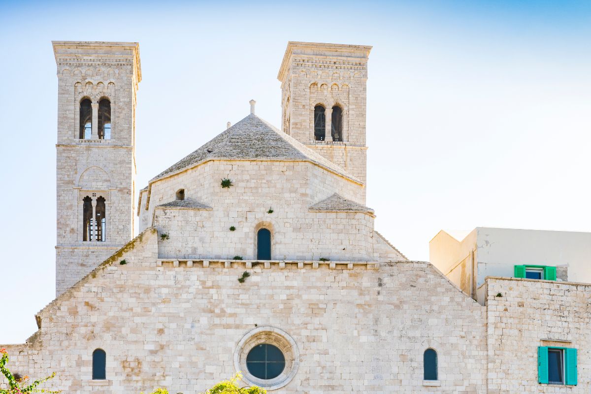 Cose strane da fare in Puglia in estate duomo di San Corrado