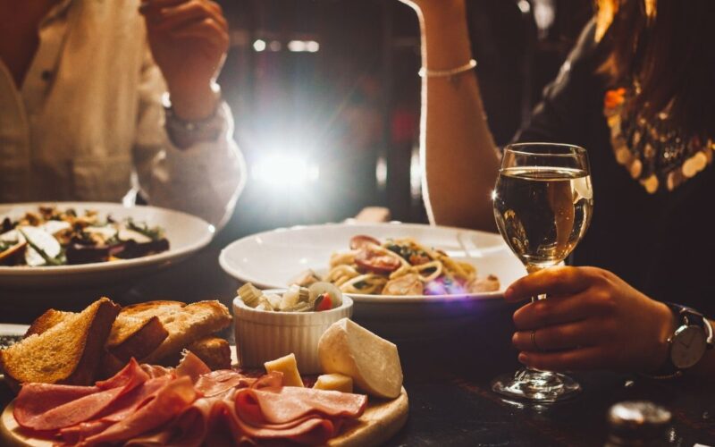 È vero che mangiare la pasta a cena fa ingrassare?