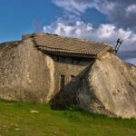 Canada|Ecco gli indirizzi delle case più brutte del mondo La Casa Sfera|Il Palazzo Ideale – Hauterives