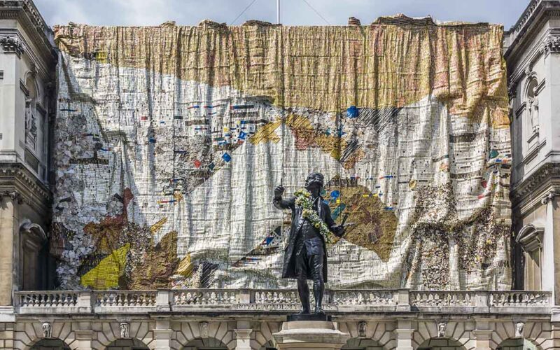 El Anatsui e le opere d’arte ricavate da materiali riciclati|El Anatsui e le opere d’arte ricavate da materiali riciclati