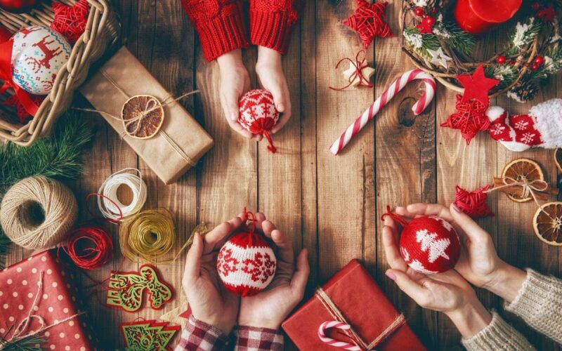 Natale in famiglia: giochi da fare per trascorrere il 25 dicembre in modo divertente