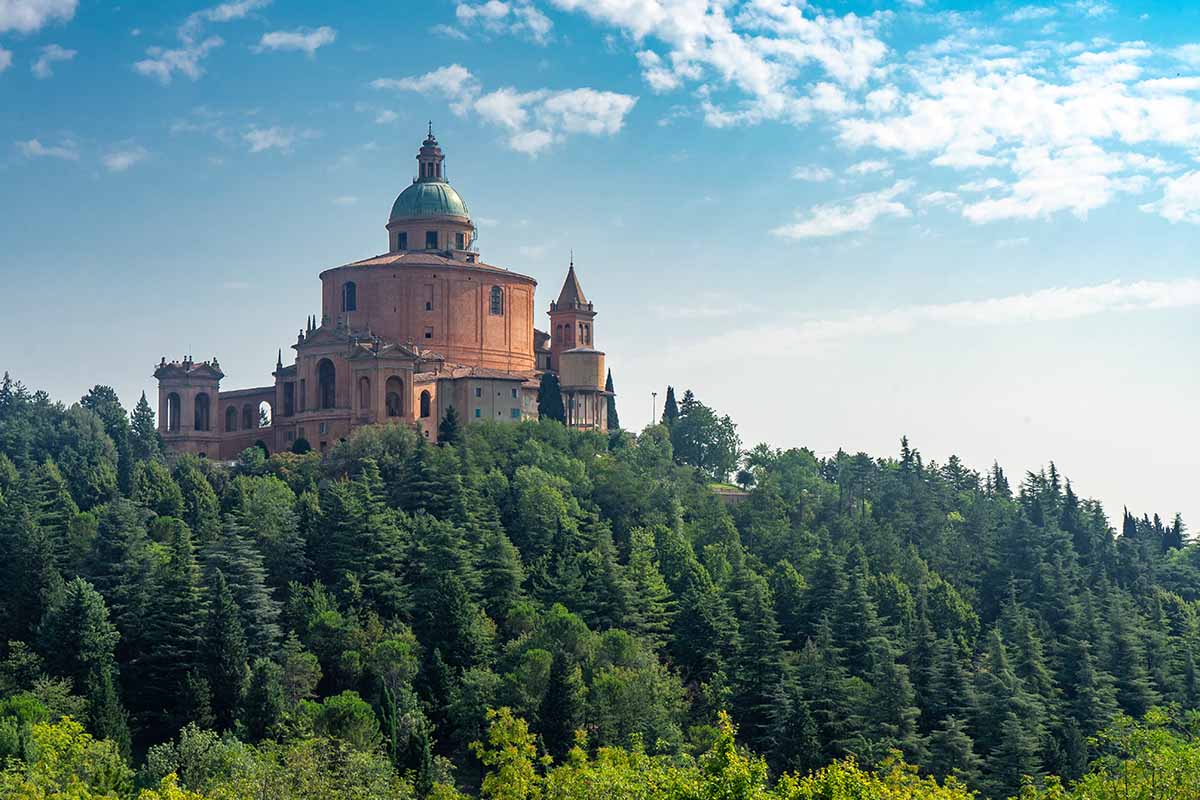 Le iniziative sostenibili nel mondo il Bosco Urbano a Bologna 