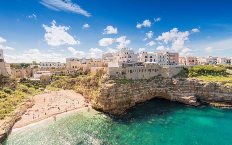 Polignano a Mare: il mercato immobiliare naviga grazie al turismo