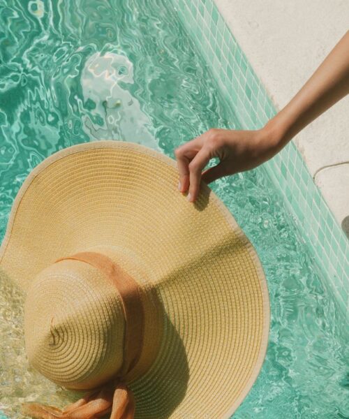 Normativa per la costruzione di una piscina interrata: cosa dice la legge italiana