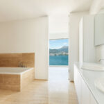 Pavimento Flottante in Bagno||evoluzione design bagno|Pavimento Flottante in Bagno Battiscopa