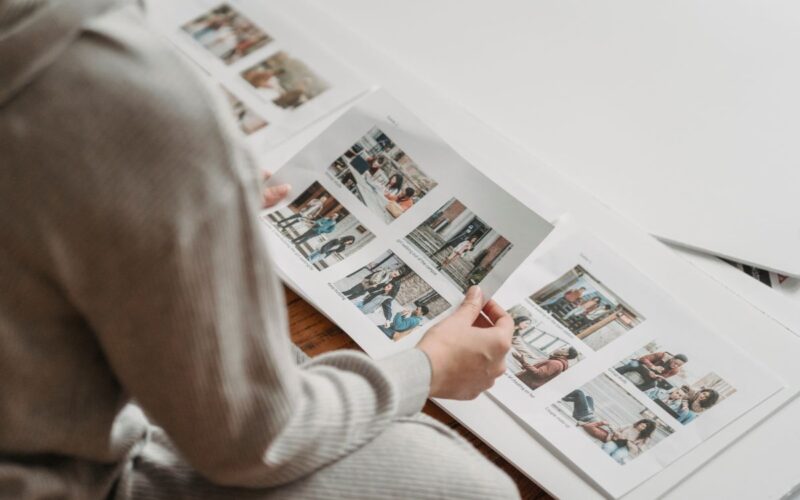 Riscopri il Fascino dei Ricordi: Il Calore Unico degli Album Fotografici Personalizzati