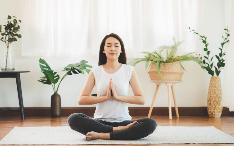 Angolo di meditazione|spazio di meditazione in casa|spazio di meditazione in casa