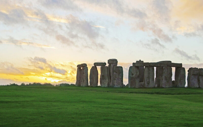 Stonehenge diventa arancione: perché gli attivisti di Just Stop Oil hanno protestato?