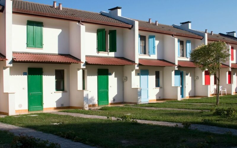 Comprare una casa popolare: pro, contro, requisiti e domanda di assegnazione