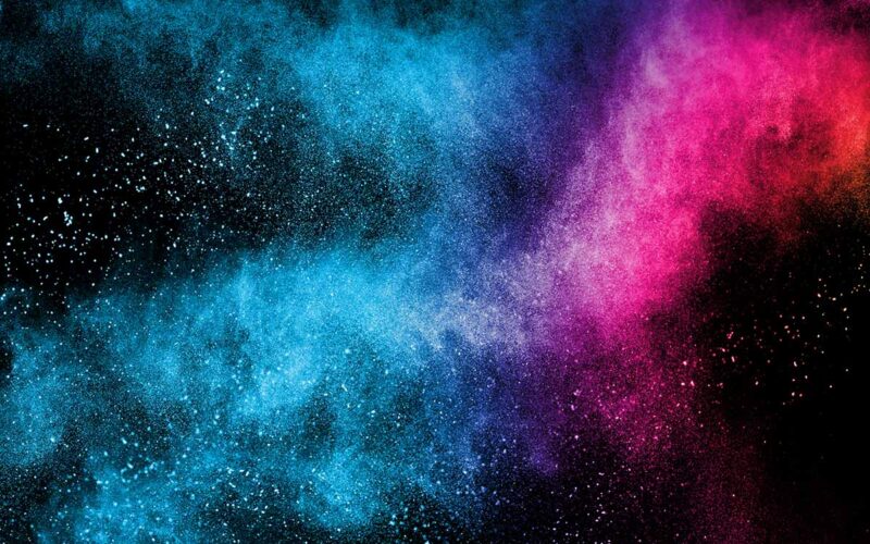 Una nube multicolore è apparsa nel cielo della Norvegia