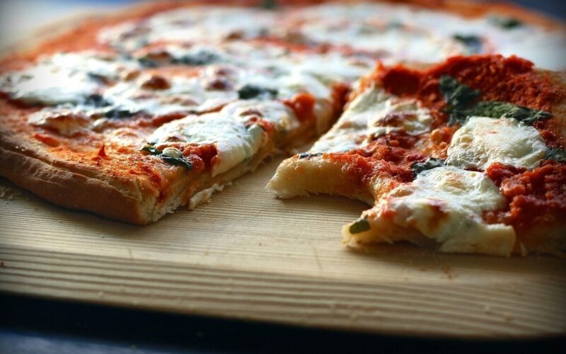 pizza margherita|Chi ha inventato la pizza? pizza napoletana