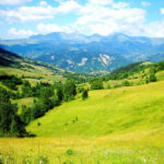 Andare in montagna - paesaggio di montagna|