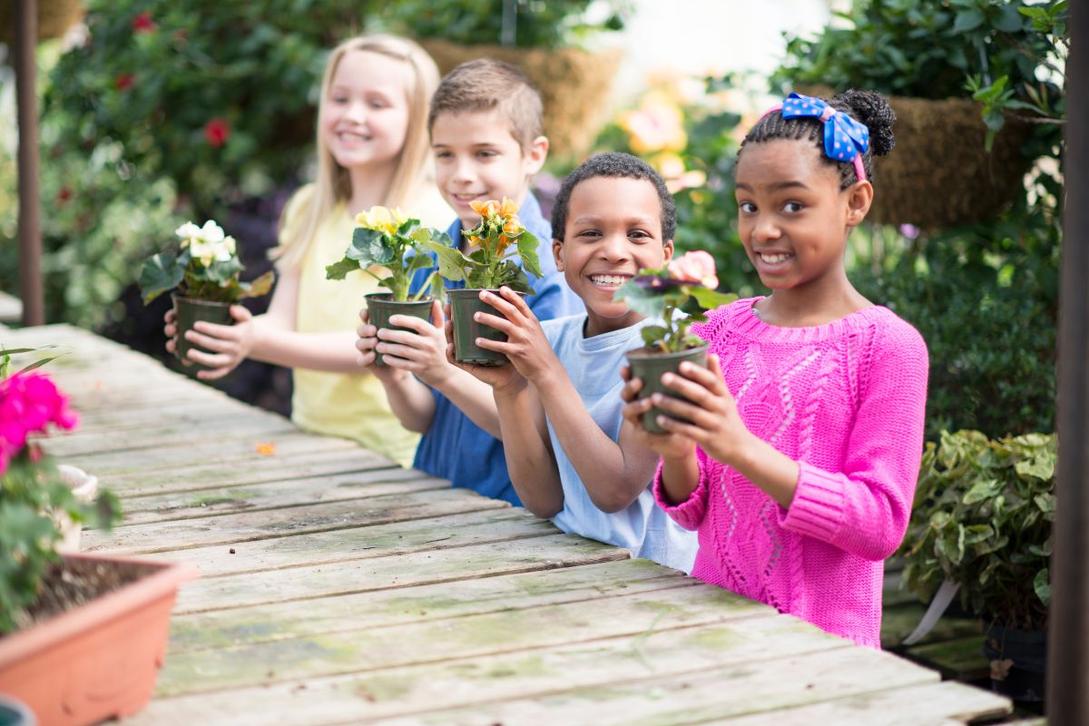 attività estive per bambini a casa giardinaggio