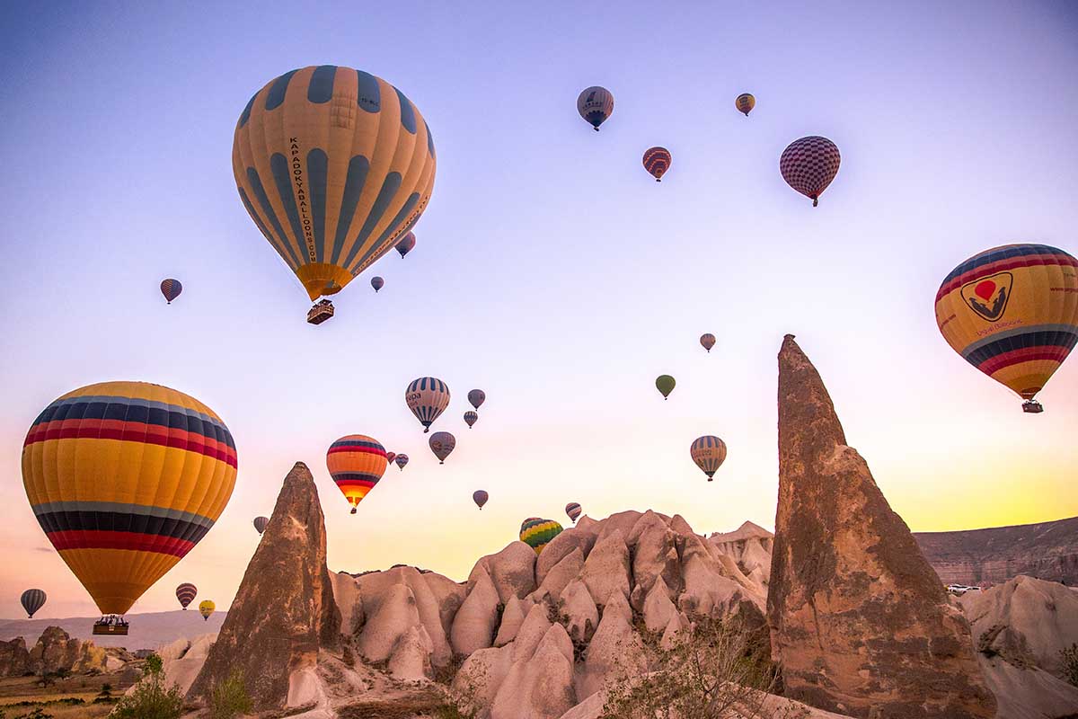 Visitare la Cappadocia in mongolfiera: un’esperienza da sogno