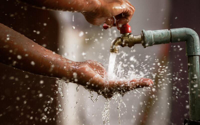 Consumo di acqua potabile|aumento bolletta dell'acqua