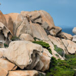 Rocce granitiche di Capo Testa a Santa Teresa di Gallura nelle coste della Sardegna|||||Tomba dei Giganti|War monument (Defense Du Canal De Suez)