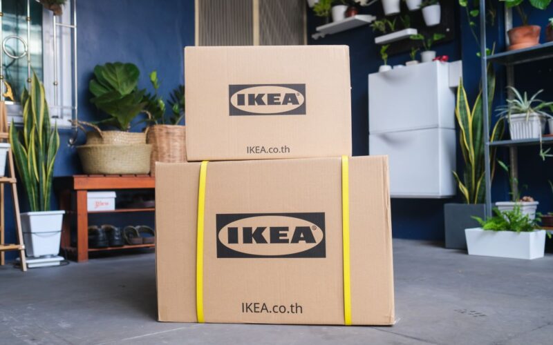 IKEA si fa green: entro il 2028 la plastica scomparirà dall’azienda