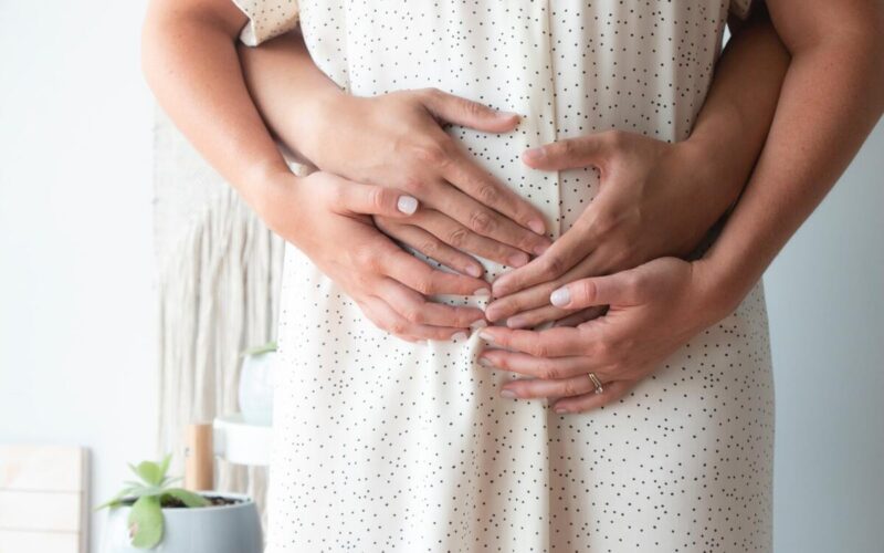 I piccoli di casa e la genitorialità: come la nostra mente vive la scoperta e la gravidanza