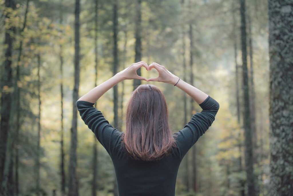 I benefici del Forest Bathing: dove praticarlo in Italia