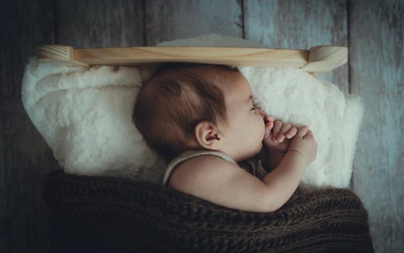 I piccoli di casa e la genitorialità: le ore di sonno dei bambini. Ad ogni fascia d’età il suo riposo