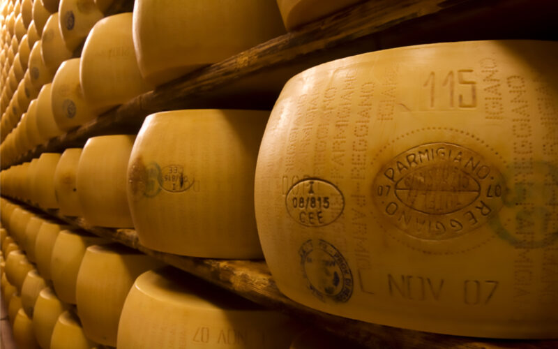 Il Parmigiano Reggiano di Montagna in 33 caseifici