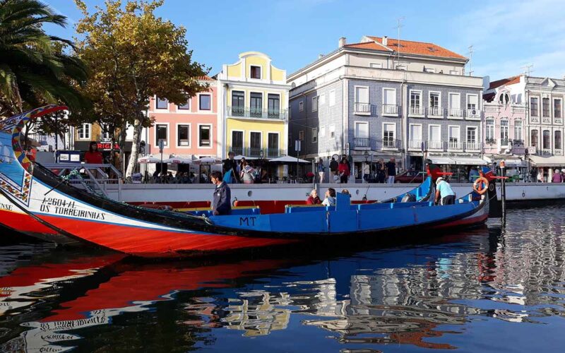 Aveiro è la Venezia portoghese: una miriade di colori tra i canali della città|Aveiro è la Venezia portoghese: una miriade di colori tra i canali della città|Aveiro è la Venezia portoghese: una miriade di colori tra i canali della città|Aveiro è la Venezia portoghese: una miriade di colori tra i canali della città