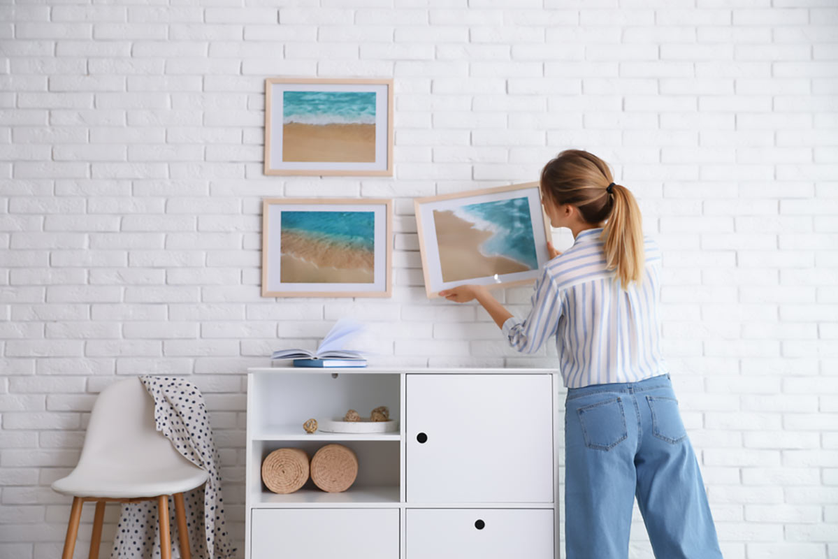 Quadri con i soggetti delle delle foto, delle immagini che metterete in cornice, avranno colori uniformi. Per esempio tutte foto di spiagge e mare, tutte foto di paesaggi, tutte foto in bianco e nero.