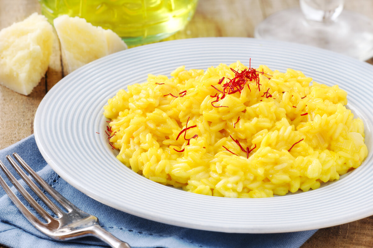 Riso piatto piano - risotto alla milanese