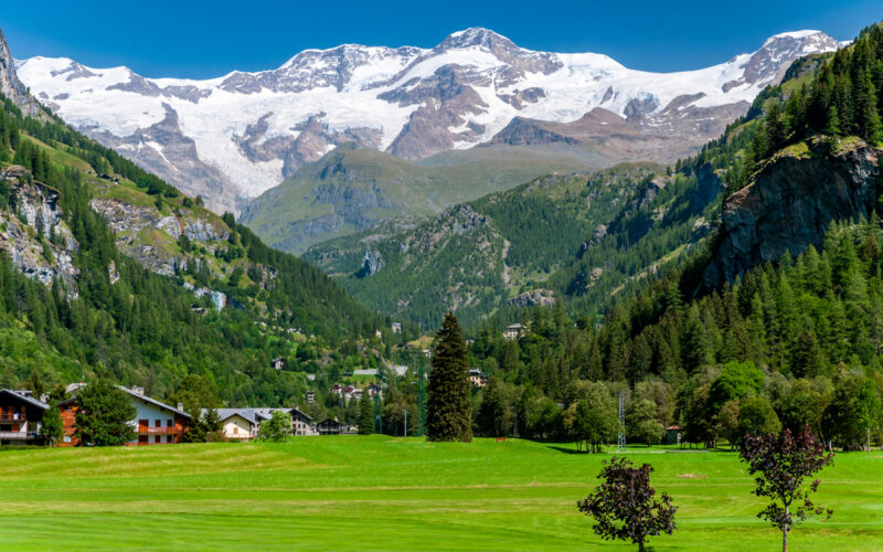 Alla scoperta di Aosta: la città, gli abitanti, cosa visitare e mangiare