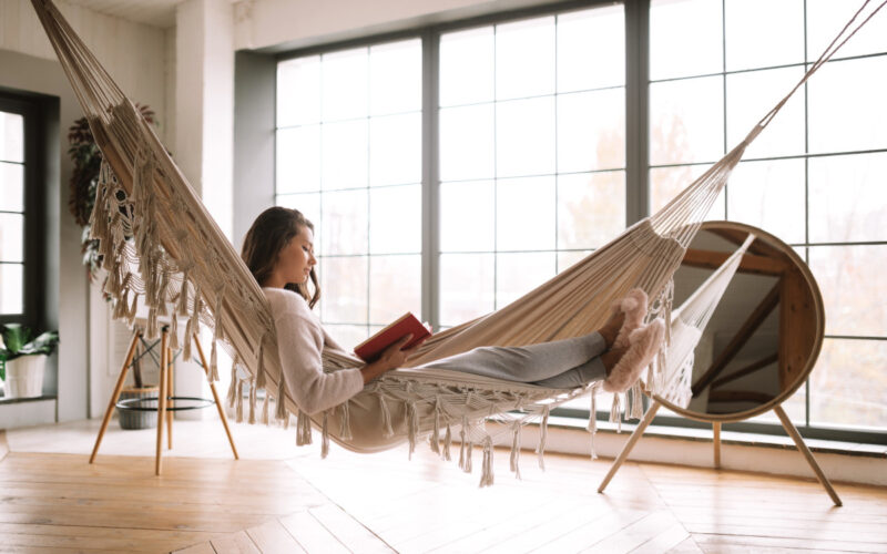 Creare in casa un angolo relax con l’amaca