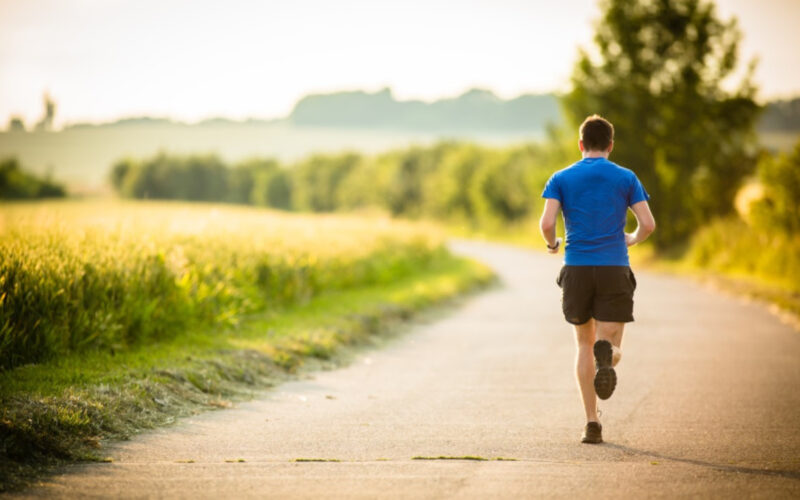 Qual è l’ora migliore per allenarsi? Uno studio rivela le fasi giuste dello sport