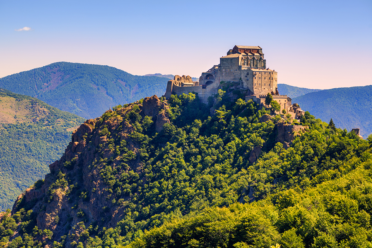 Sacra di San Michele, linea di San Michele arcangelo