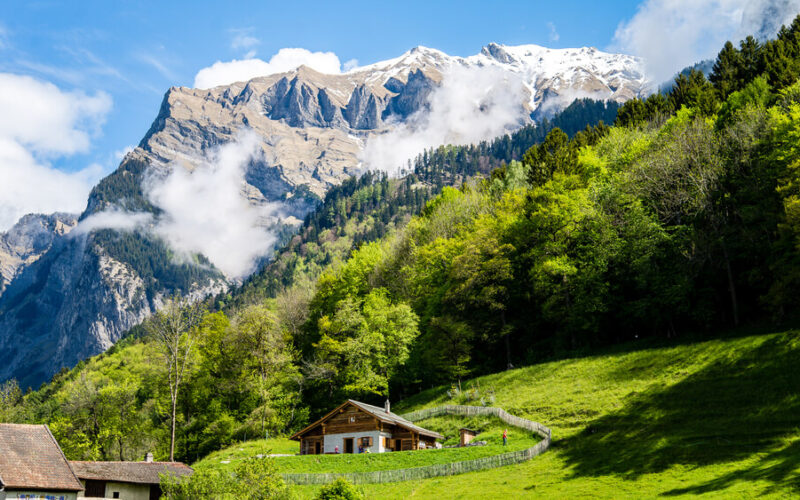 La casa di Heidi si trova in Svizzera ed è possibile visitarla|casa di Heidi svizzera|romanzo heidi casa