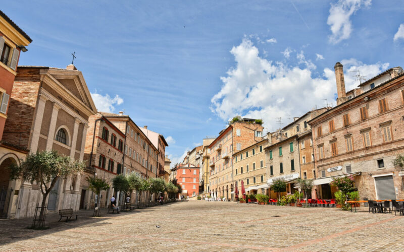 Alla scoperta di Macerata: la città, gli abitanti, cosa visitare e mangiare