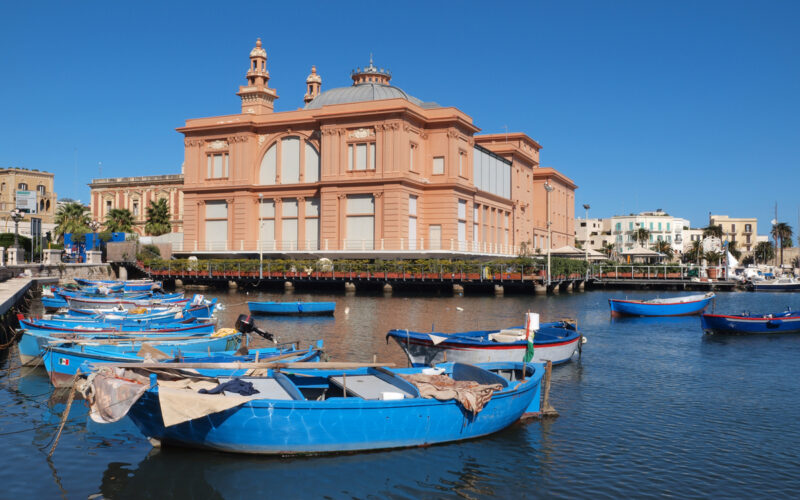 Alla scoperta di Bari: la città, gli abitanti, cosa visitare e mangiare