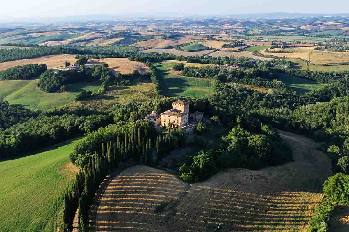 Il borgo di Buonconvento: i colori del cotto e delle crete