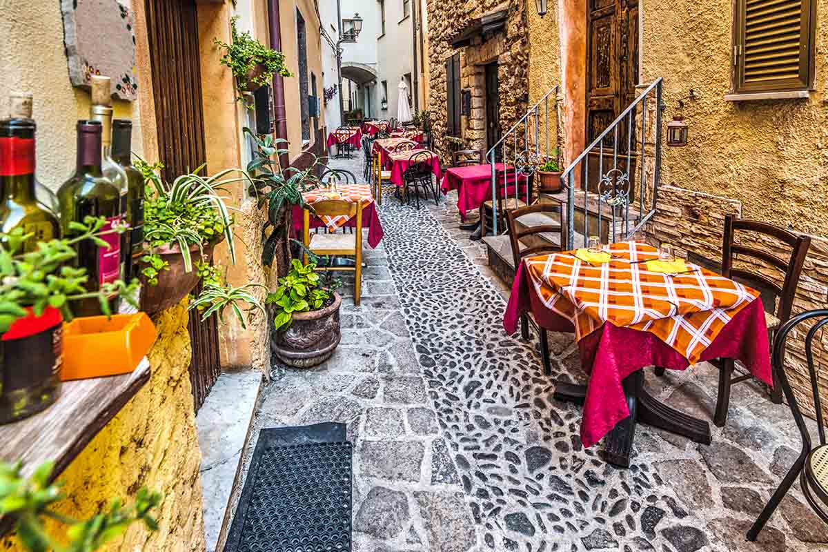 Il borgo di Castelsardo: intreccio mediterraneo