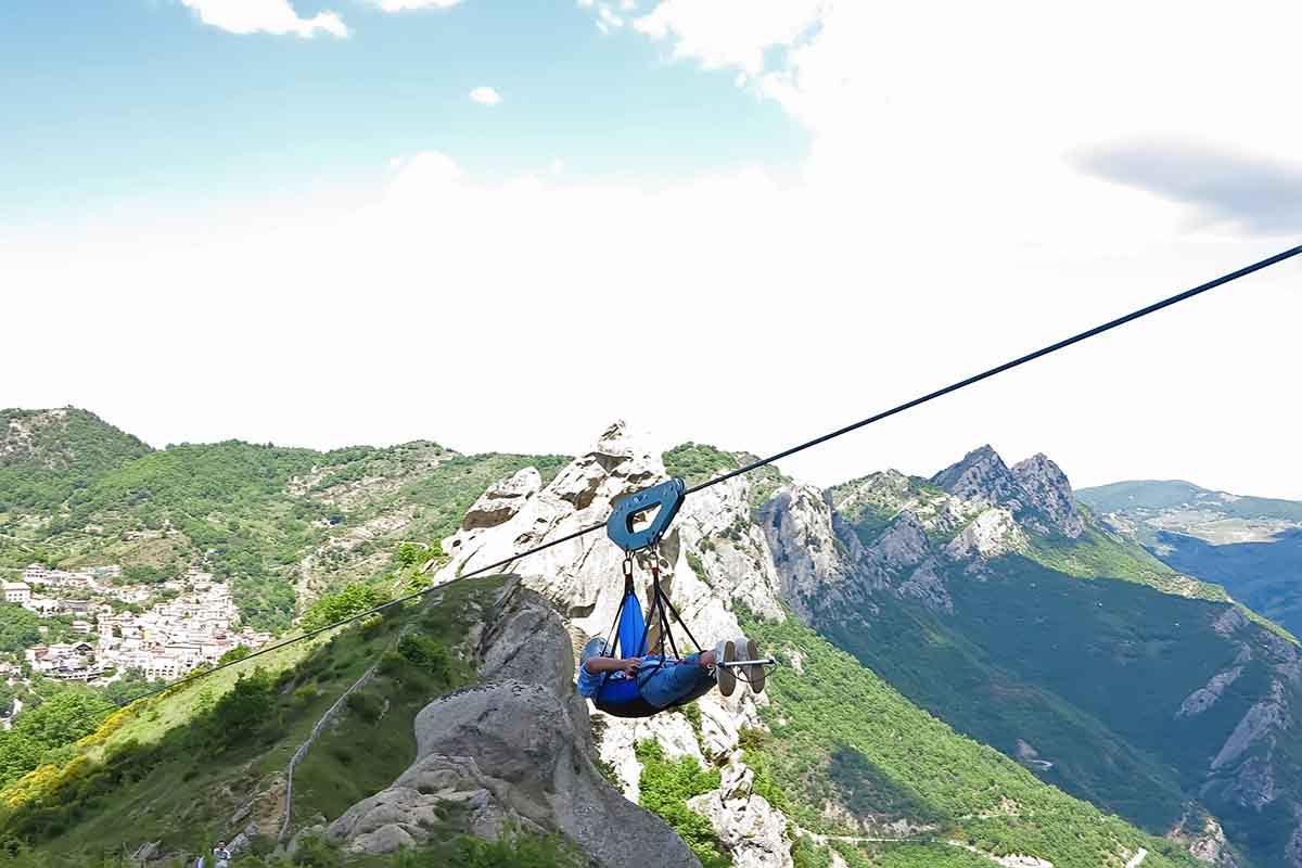 Il borgo di Castelmezzano: l’anfiteatro delle Dolomiti lucane